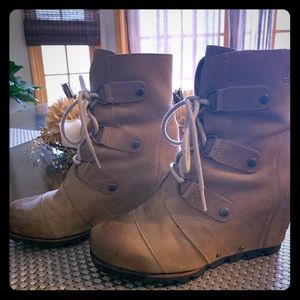 Sorel Joan of arc boot